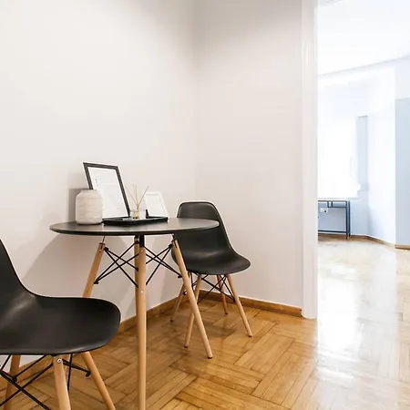 Chic And Cosy Flat In Plaka By Upstreet * Афины